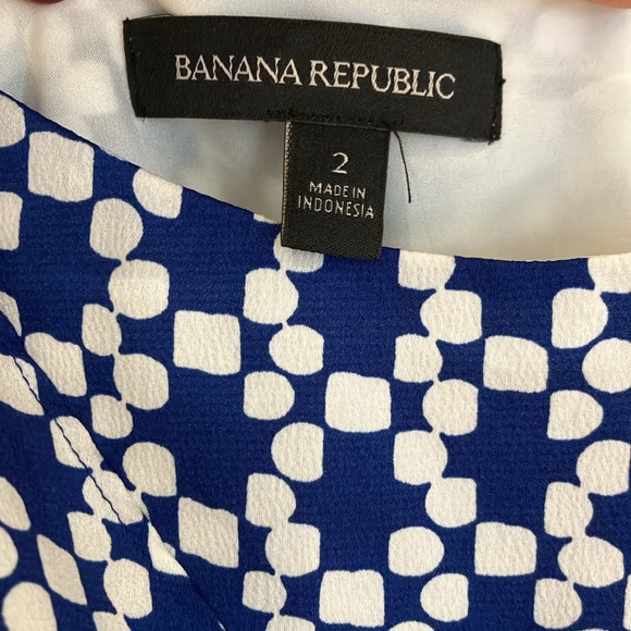 Blue and white banana republic faux one-shoulder dress - Picture 3 of 3